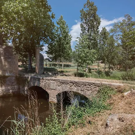In Castellnou With Forest Trails Casa de vacances